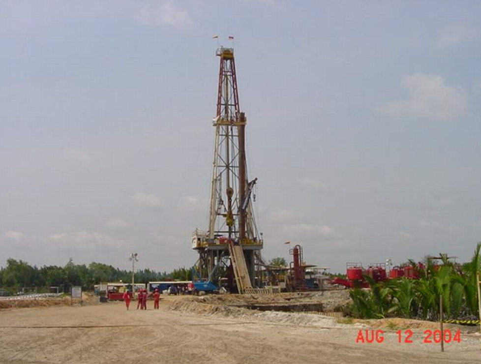 Apexindo’s onshore rig, Rig 9, achieved a commendable 3 Years of Operation without recording a Loss Time Injury on 31 October 2006