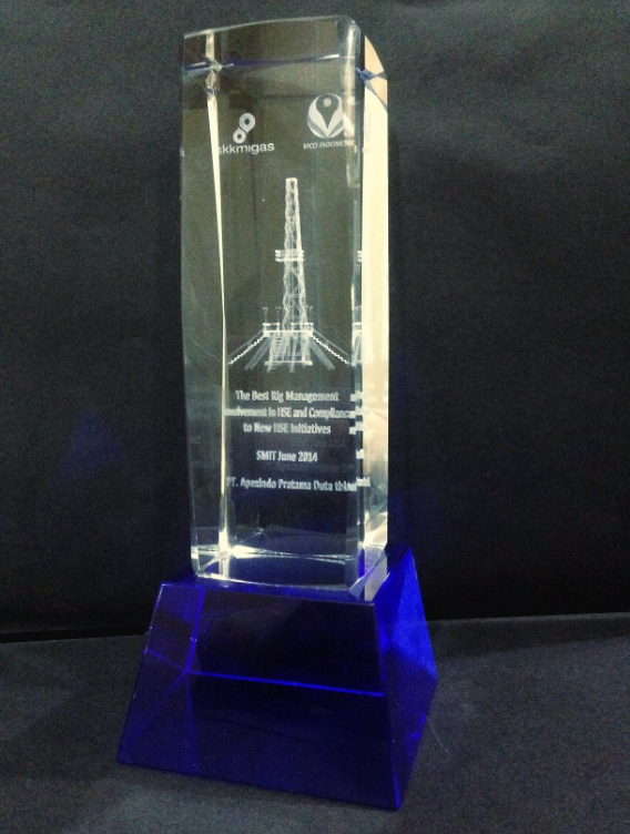 VICO Indonesia awarded The Best Rig Management Involvement in HSE and Compliance to New HSE Initiatives, SMIT